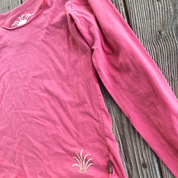 PRANA Embroidered Tee ❤️❤️❤️ - Picture 2 of 5